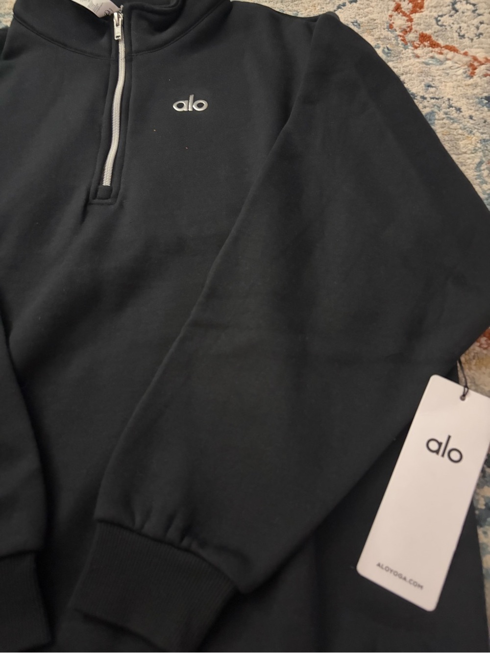 NWT Alo Yoga Accolade 1/4 Zip Pullover Sweatshirt Black - Picture 3 of 3